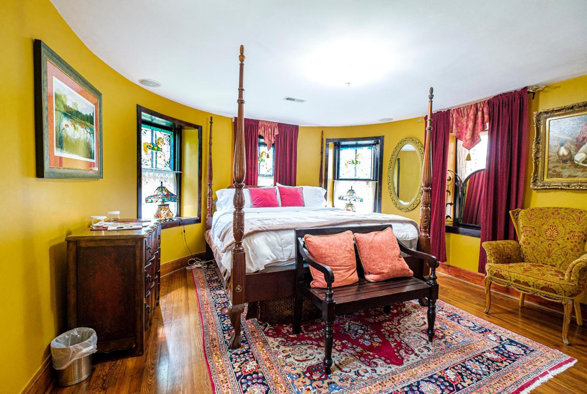 Stone Manor Boutique