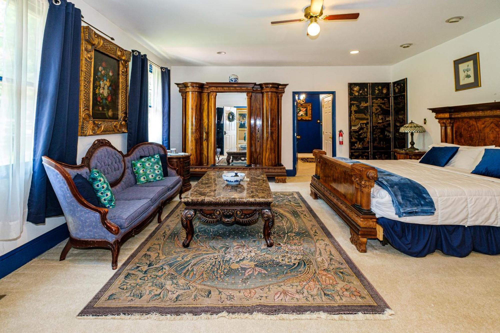 Stone Manor Boutique