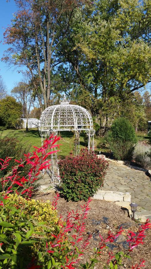 Stone Manor Boutique Bed & Breakfast 3*